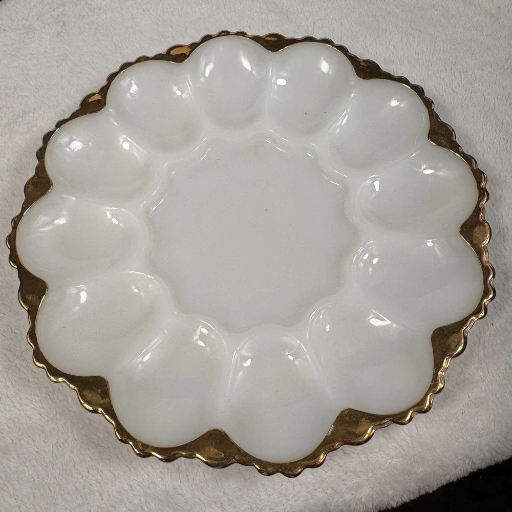 Vintage Milk Glass Deviled Egg Plate 10